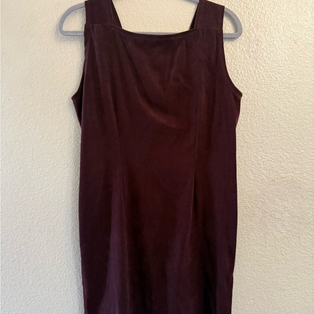 Elegant Burgundy Squareneck with Sleeveless Dress